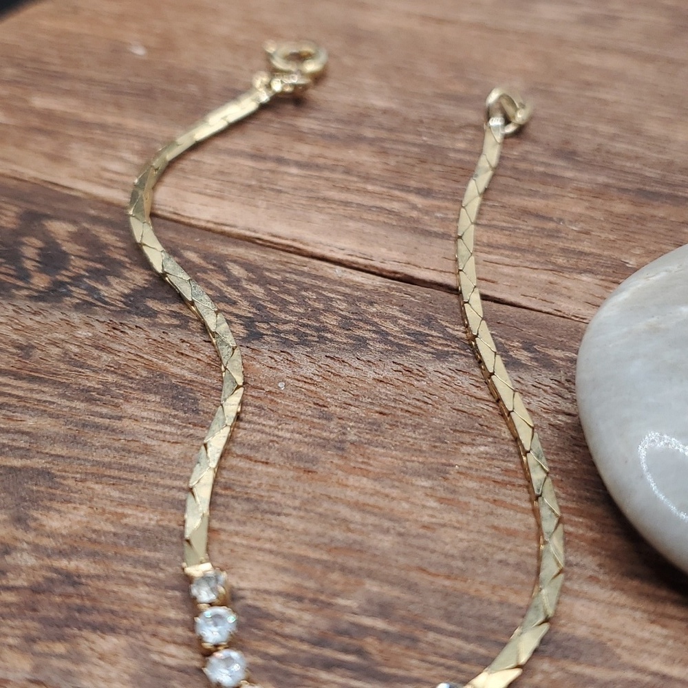 B2622 gold foiled dainty feminine crystal bar bracelet - Picture 3 of 3